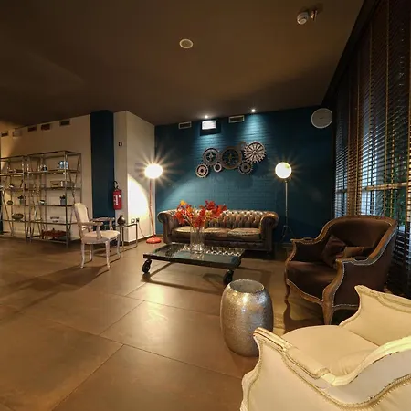 La Meridiana Bleisure Hotel